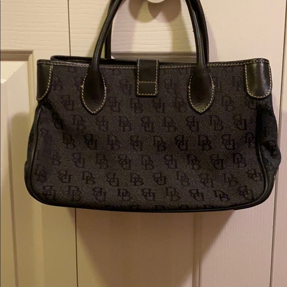 Dooney & Bourke Handbags - Dooney and Bourke inc purse!